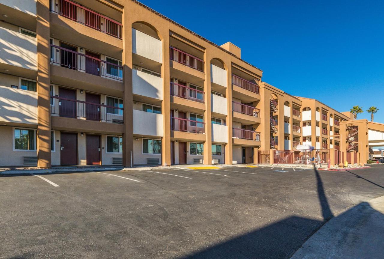 Days Inn By Wyndham Chula Vista-San Diego Exteriér fotografie