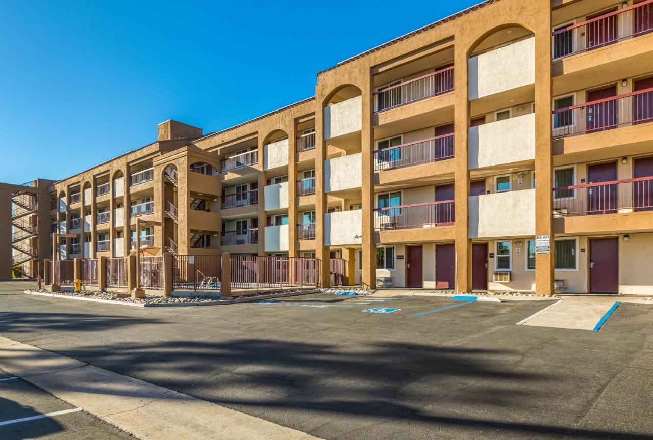 Days Inn By Wyndham Chula Vista-San Diego Exteriér fotografie