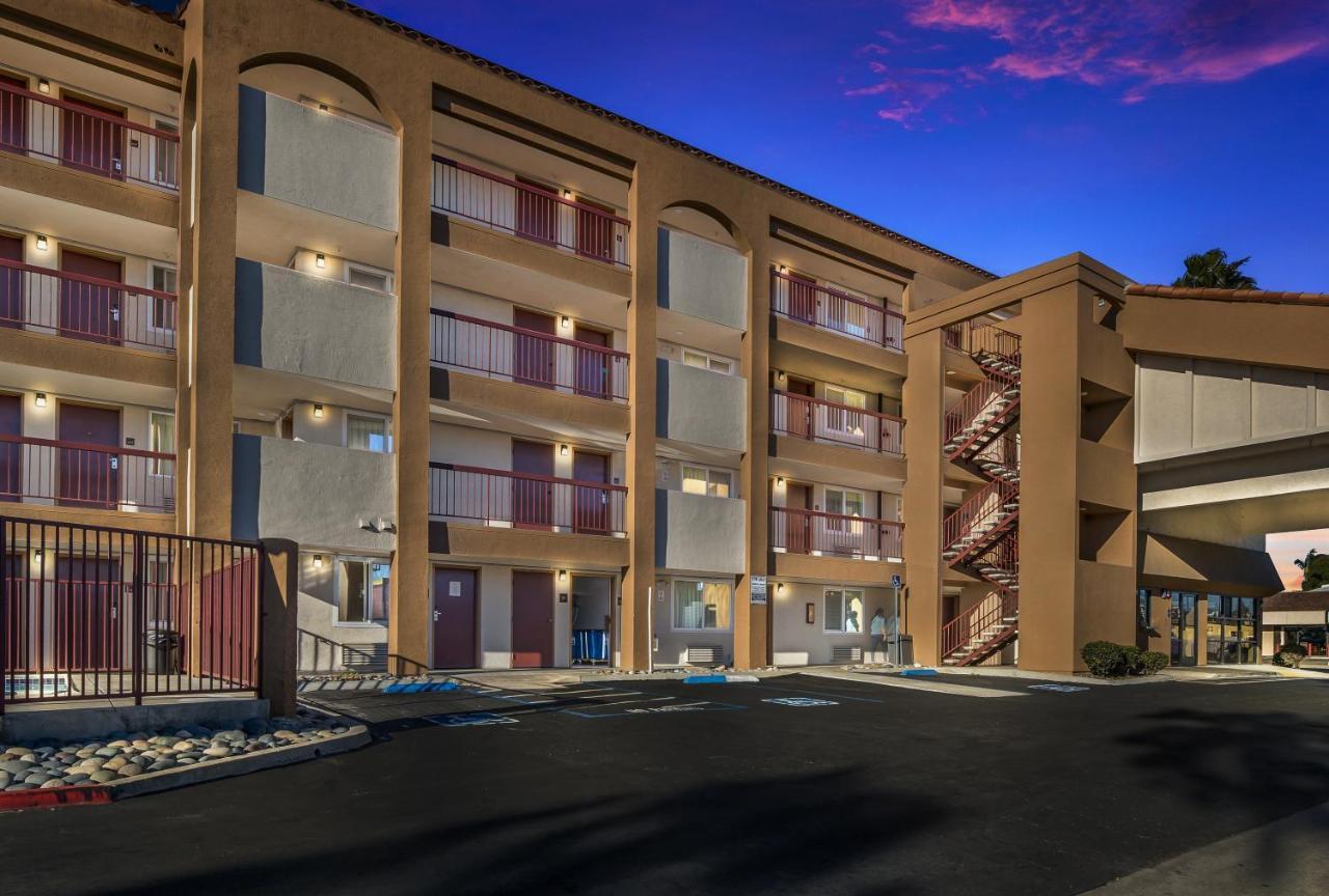 Days Inn By Wyndham Chula Vista-San Diego Exteriér fotografie