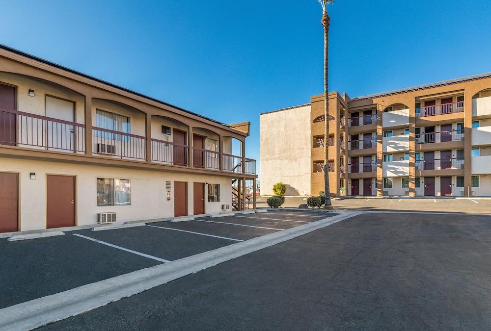 Days Inn By Wyndham Chula Vista-San Diego Exteriér fotografie